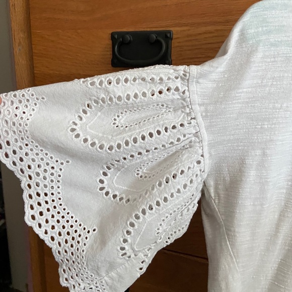 Vince camuto White shirt with amazing sleeves! - Picture 4 of 4